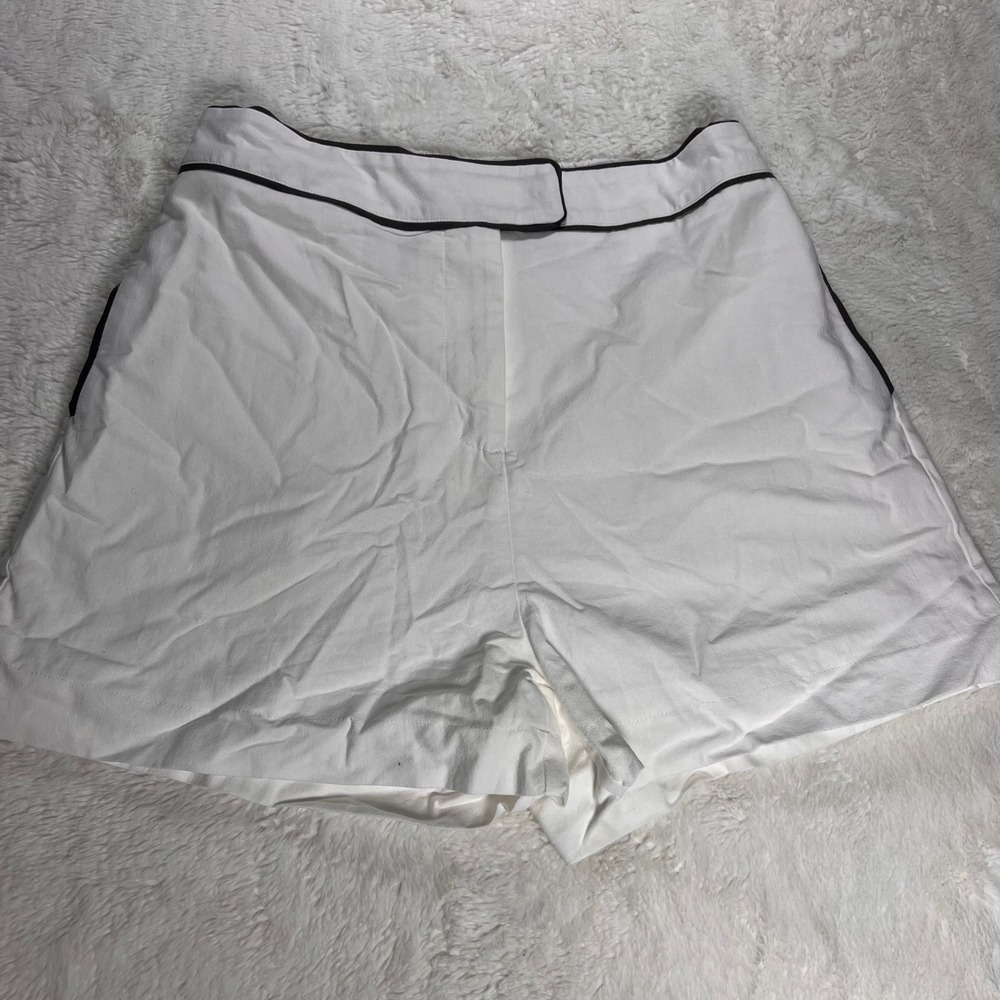 COMMENSE White Linen Blend Shorts with Black Piping Size Medium NWOT